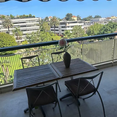 Cannes Apartment *